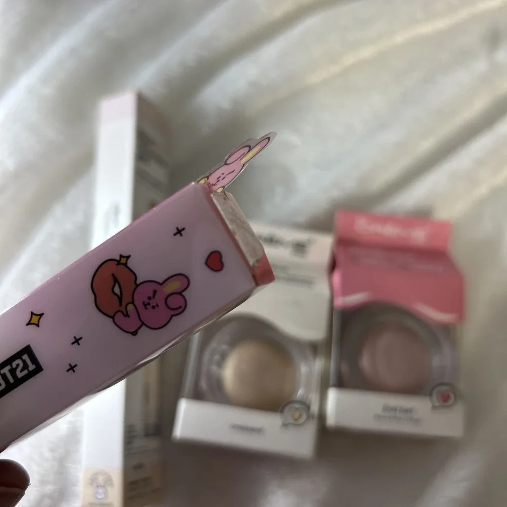 The Crème Shop Make Up Bundle. Eyeshadow, Lip Tint,‎ Eyeliner. Free shipping.